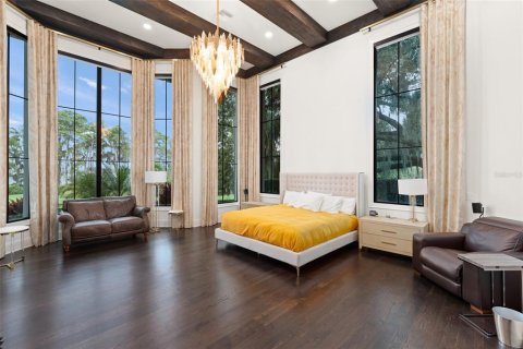 House in Windermere, Florida 4 bedrooms, 596.8 sq.m. № 2143624 - photo 25
