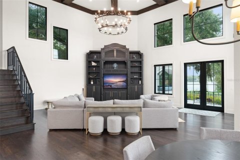 House in Windermere, Florida 4 bedrooms, 596.8 sq.m. № 2143624 - photo 5