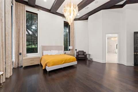 House in Windermere, Florida 4 bedrooms, 596.8 sq.m. № 2143624 - photo 27