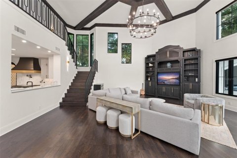 House in Windermere, Florida 4 bedrooms, 596.8 sq.m. № 2143624 - photo 6