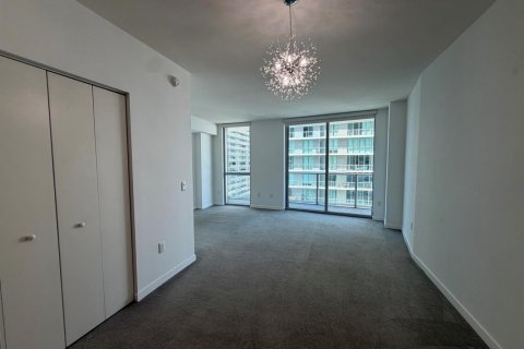 Copropriété à louer à Miami, Floride: 3 pièces, 49.24 m2 № 2146839 - photo 4
