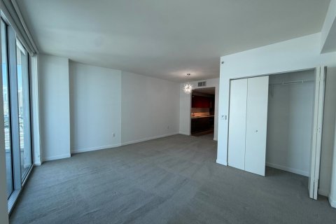 Copropriété à louer à Miami, Floride: 3 pièces, 49.24 m2 № 2146839 - photo 6
