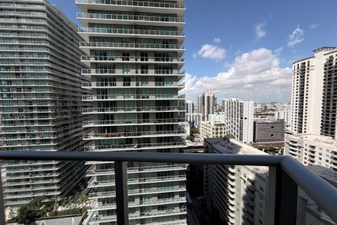 Condo à Miami, Floride, 3 pièces  № 2146839
