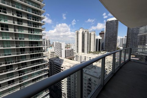 Copropriété à louer à Miami, Floride: 3 pièces, 49.24 m2 № 2146839 - photo 10