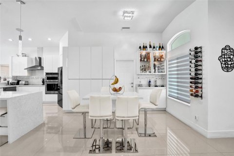 Casa en venta en Davie, Florida, 4 dormitorios, 180.97 m2 № 2036690 - foto 13