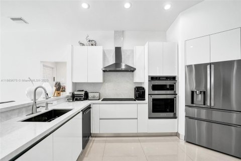 Casa en venta en Davie, Florida, 4 dormitorios, 180.97 m2 № 2036690 - foto 4