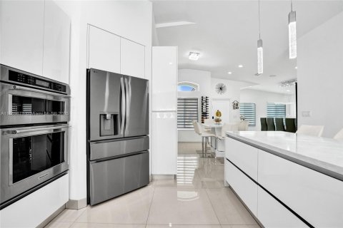 Casa en venta en Davie, Florida, 4 dormitorios, 180.97 m2 № 2036690 - foto 6