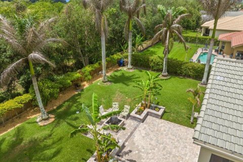 House in Vero Beach, Florida 4 bedrooms, 259.66 sq.m. № 2083407 - photo 21