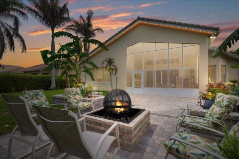 House in Vero Beach, Florida 4 bedrooms, 259.66 sq.m. № 2083407 - photo 20