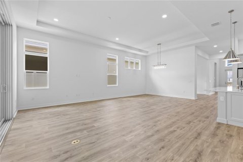 Casa en venta en DeLand, Florida, 3 dormitorios, 219.25 m2 № 2101042 - foto 3