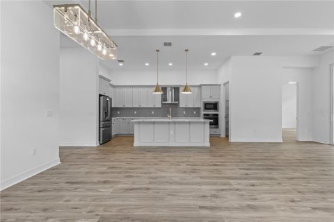 Casa en venta en DeLand, Florida, 3 dormitorios, 219.25 m2 № 2101042 - foto 12