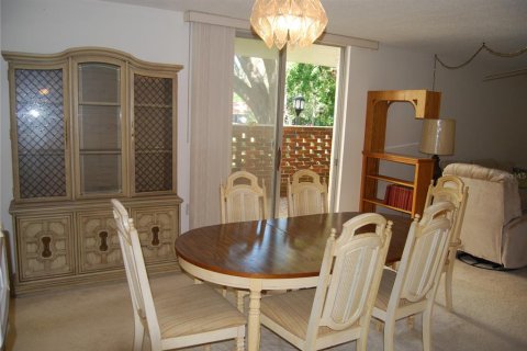 Condo in Clearwater, Florida, 2 bedrooms № 2101346 - photo 8