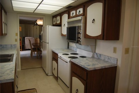 Condo in Clearwater, Florida, 2 bedrooms № 2101346 - photo 3
