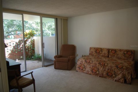 Condo in Clearwater, Florida, 2 bedrooms № 2101346 - photo 16