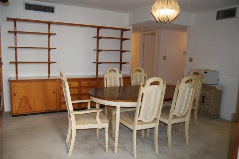 Condo in Clearwater, Florida, 2 bedrooms № 2101346 - photo 9