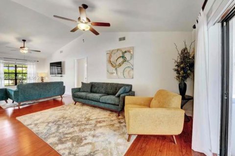 Villa ou maison à louer à Jupiter, Floride: 3 chambres № 2387840 - photo 2