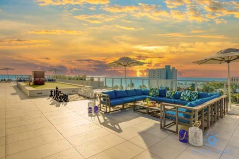 Condominio en venta en Hollywood, Florida, 1 dormitorio, 49.98 m2 № 2076970 - foto 10