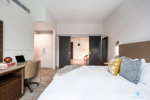 Condominio en venta en Hollywood, Florida, 1 dormitorio, 49.98 m2 № 2076970 - foto 13