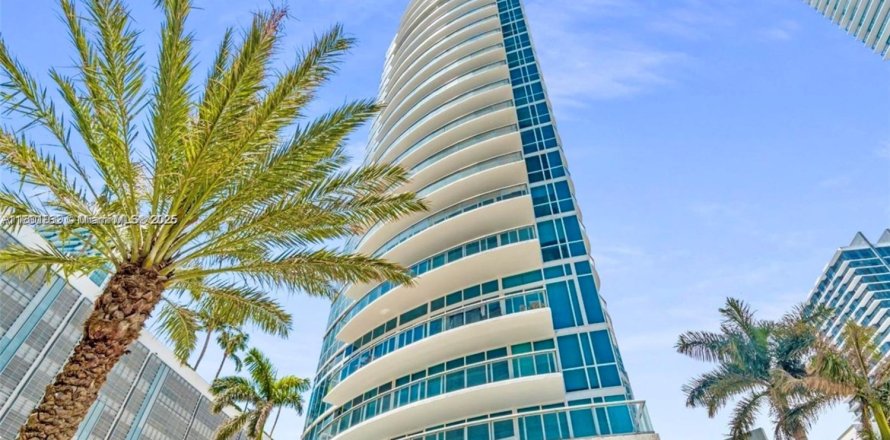 Condo à Miami, Floride, 1 chambre № 1689392