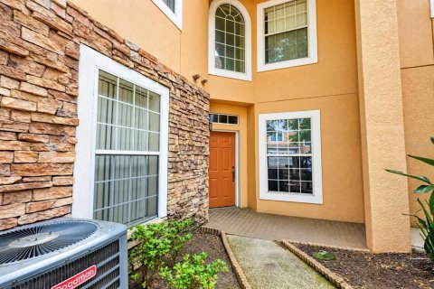 Condo in Orlando, Florida, 3 bedrooms  № 2091657 - photo 2