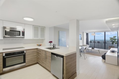 Copropriété à vendre à Miami Beach, Floride: 1 chambre, 79.99 m2 № 2152656 - photo 2