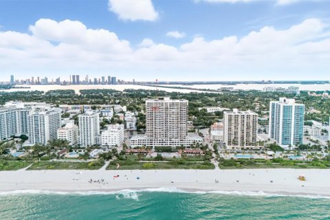 Copropriété à vendre à Miami Beach, Floride: 1 chambre, 79.99 m2 № 2152656 - photo 16