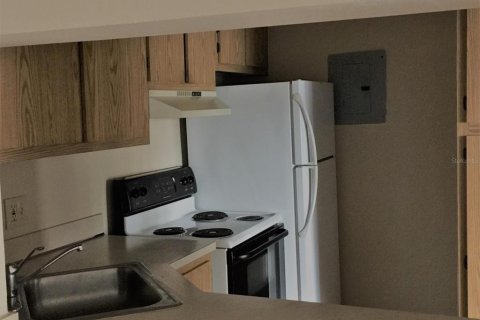 Condominio en alquiler en Sanford, Florida, 2 dormitorios, 90.58 m2 № 1820822 - foto 3
