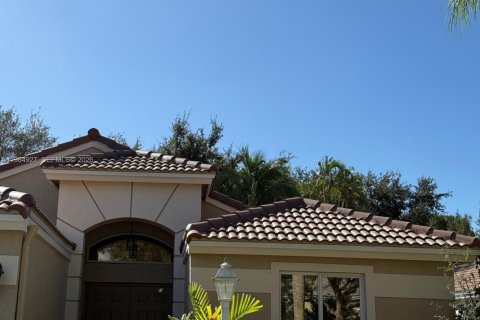 Casa en Pembroke Pines, Florida 3 dormitorios, 154.22 m2 № 2050348