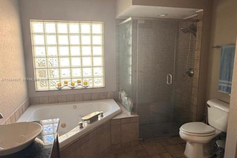 Casa en venta en Pembroke Pines, Florida, 3 dormitorios, 154.22 m2 № 2050348 - foto 23