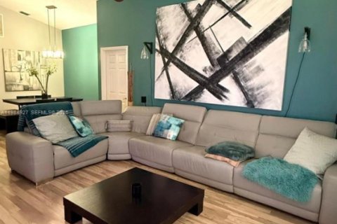 Casa en venta en Pembroke Pines, Florida, 3 dormitorios, 154.22 m2 № 2050348 - foto 5
