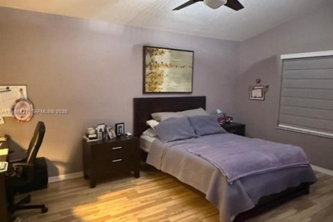 Casa en venta en Pembroke Pines, Florida, 3 dormitorios, 154.22 m2 № 2050348 - foto 19