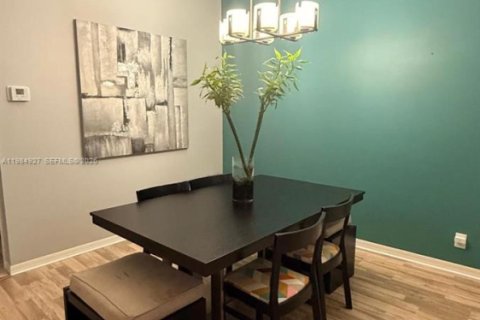 Casa en venta en Pembroke Pines, Florida, 3 dormitorios, 154.22 m2 № 2050348 - foto 10