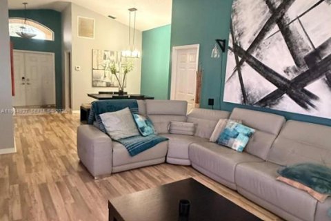 Casa en venta en Pembroke Pines, Florida, 3 dormitorios, 154.22 m2 № 2050348 - foto 7