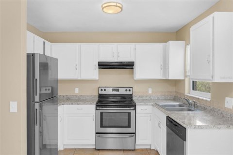 Villa ou maison à louer à Apopka, Floride: 3 chambres, 111.48 m2 № 1915003 - photo 6