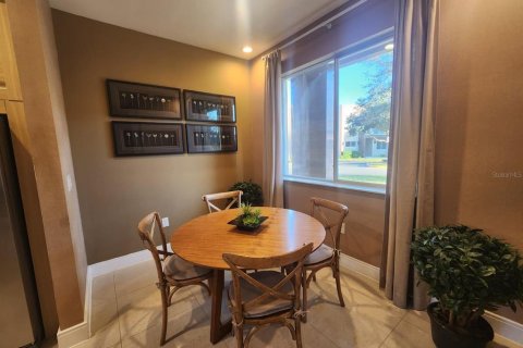 Townhouse in Kissimmee, Florida 4 bedrooms, 222.59 sq.m. № 2128931 - photo 4