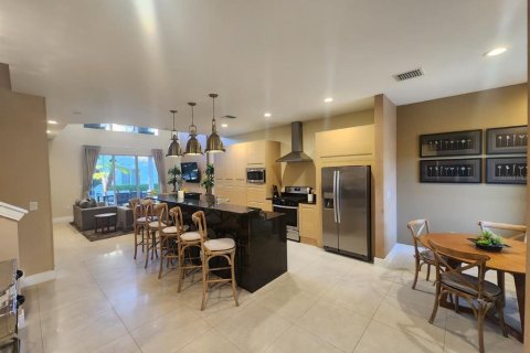 Townhouse in Kissimmee, Florida 4 bedrooms, 222.59 sq.m. № 2128931 - photo 3