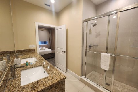 Townhouse in Kissimmee, Florida 4 bedrooms, 222.59 sq.m. № 2128931 - photo 16