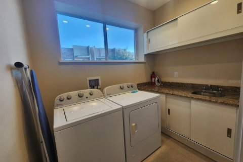 Townhouse in Kissimmee, Florida 4 bedrooms, 222.59 sq.m. № 2128931 - photo 9