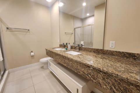 Townhouse in Kissimmee, Florida 4 bedrooms, 222.59 sq.m. № 2128931 - photo 15