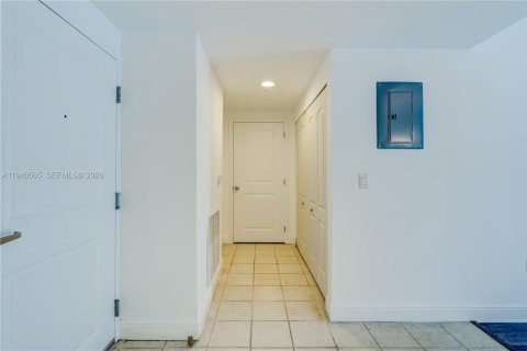 Copropriété à louer à Miami, Floride: 1 chambre, 77.85 m2 № 2000268 - photo 15