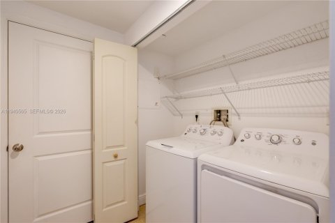 Copropriété à louer à Miami, Floride: 1 chambre, 77.85 m2 № 2000268 - photo 16