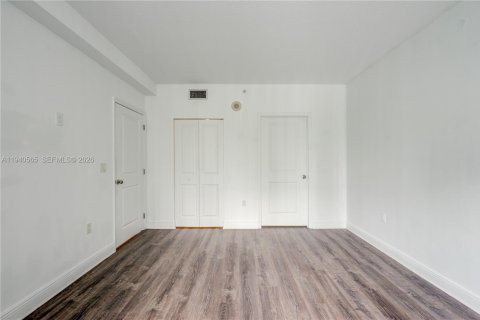 Copropriété à louer à Miami, Floride: 1 chambre, 77.85 m2 № 2000268 - photo 12