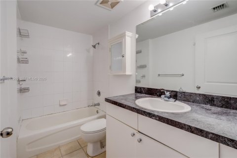 Copropriété à louer à Miami, Floride: 1 chambre, 77.85 m2 № 2000268 - photo 14