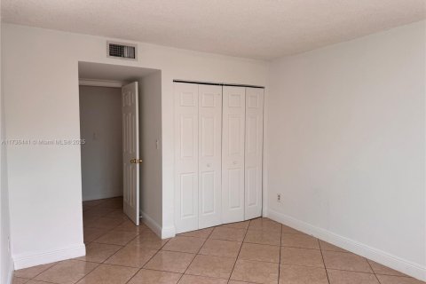Condo in Miami, Florida, 2 bedrooms  № 1703876 - photo 14