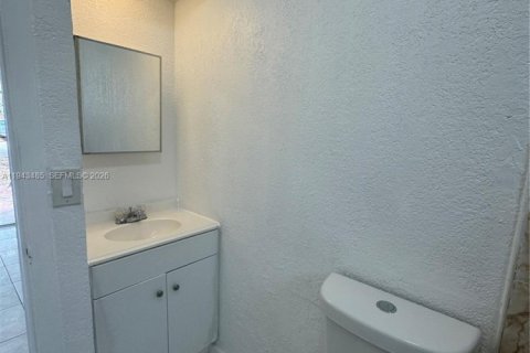 Casa en alquiler en Hollywood, Florida, 3 dormitorios, 81.94 m2 № 2010347 - foto 8