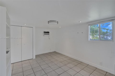 Villa ou maison à vendre à Miami Gardens, Floride: 4 chambres, 141.12 m2 № 2064981 - photo 24