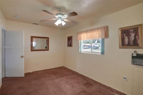 Villa ou maison à vendre à Miami Gardens, Floride: 4 chambres, 141.12 m2 № 2064981 - photo 13