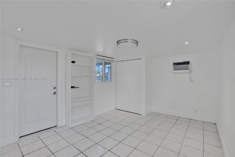 Villa ou maison à vendre à Miami Gardens, Floride: 4 chambres, 141.12 m2 № 2064981 - photo 21