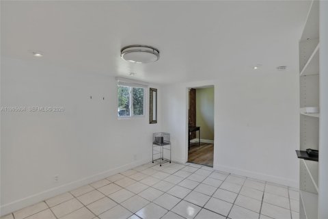 Villa ou maison à vendre à Miami Gardens, Floride: 4 chambres, 141.12 m2 № 2064981 - photo 23