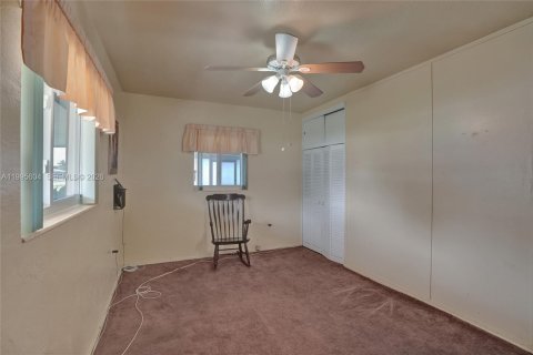 Villa ou maison à vendre à Miami Gardens, Floride: 4 chambres, 141.12 m2 № 2064981 - photo 12
